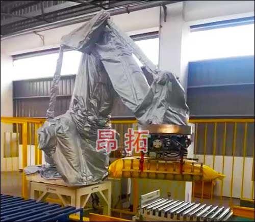 恒溫加熱機(jī)器人防護(hù)服